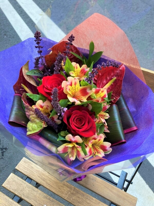 落ち着いた色合いで