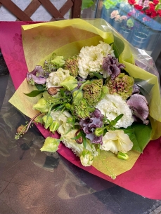 グリーン系でシックに　