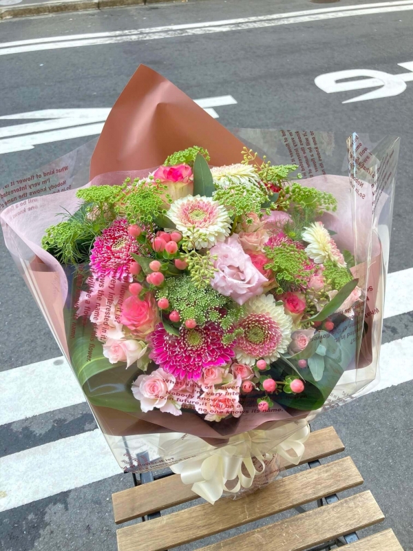 淡いピンクで可愛らしく