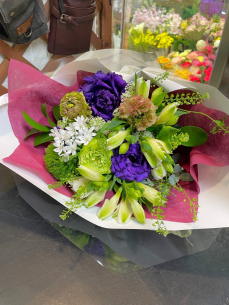 紫とグリーンで