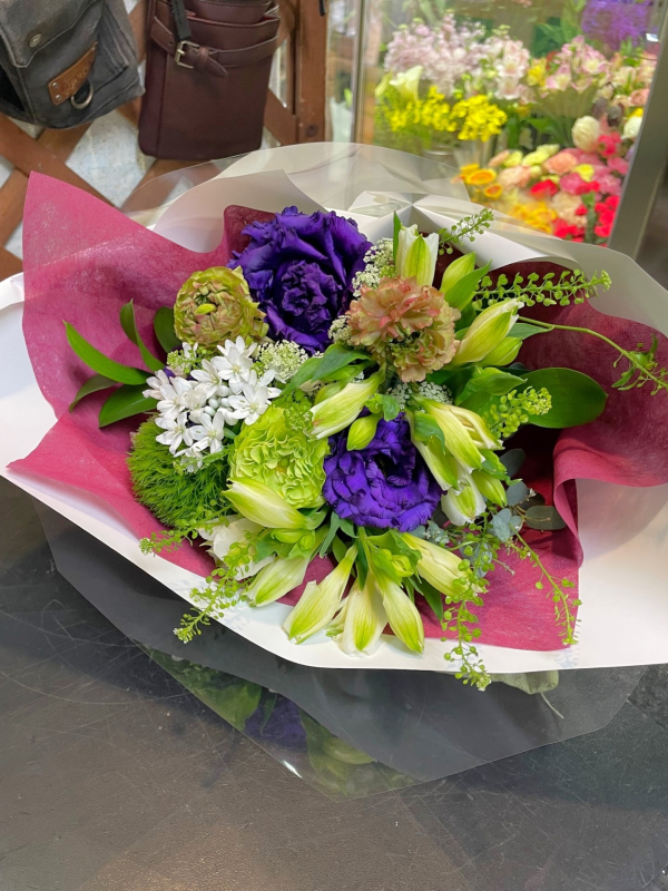 紫とグリーンで