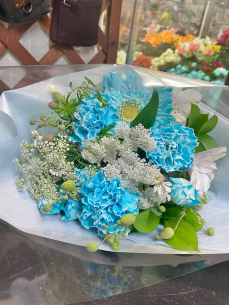 水色で爽やかに